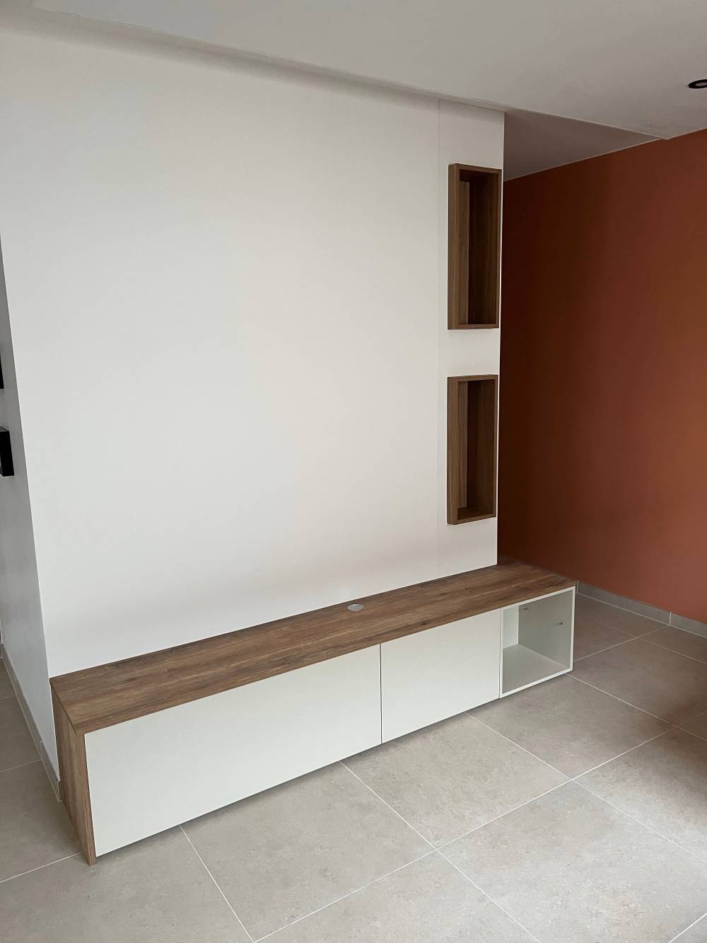Meuble entree banc blanc plateau bois niches — Mood Inside, agenceur à Annecy