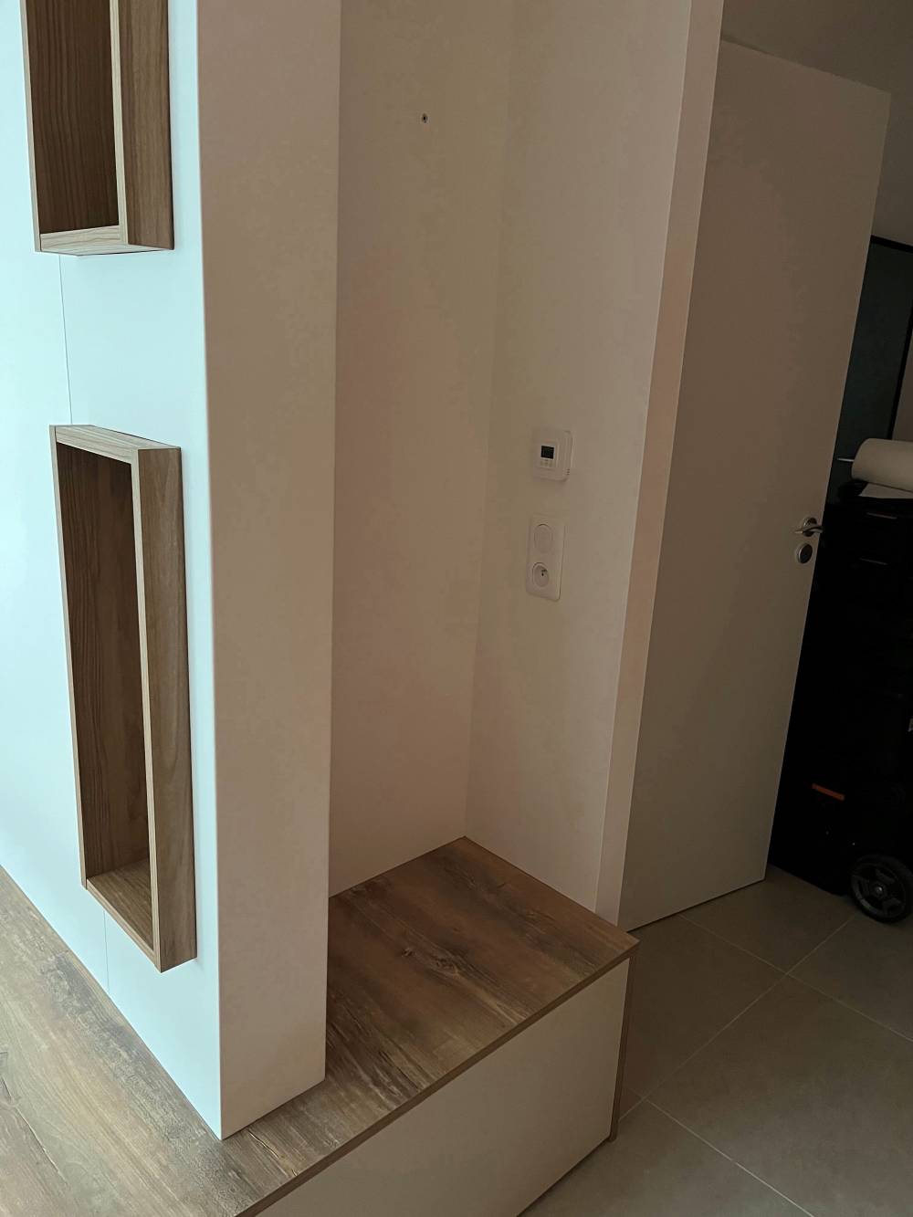 Meuble entree banc bois niches blanc — Mood Inside, agenceur à Annecy